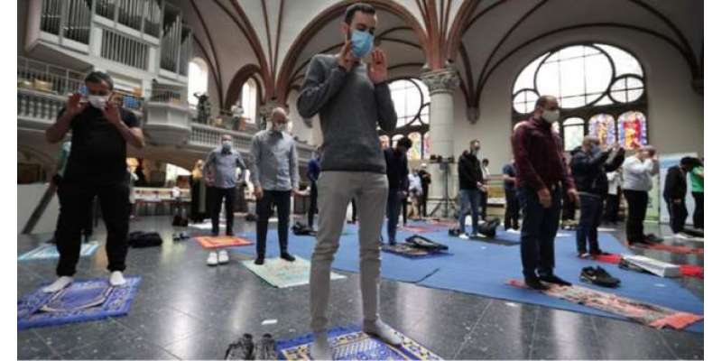 جرمنی: چرچ  کی جانب سے نمازوں کی ادائیگی کے لیے جگہ فراہم کردی