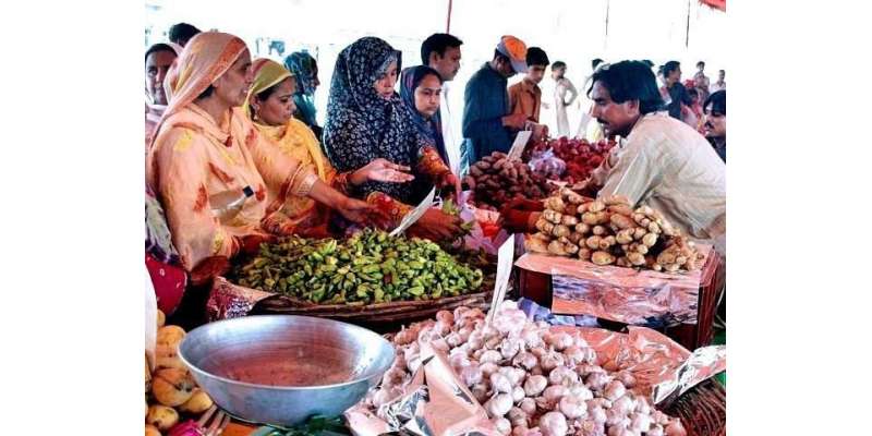 ْ لاہور میں کورونا کا پھیلائو: رمضان بازاروں میں کم عمر اور بزرگ شہریوں ..