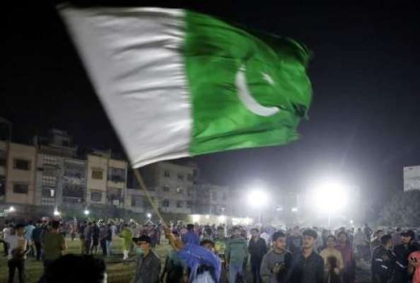 پاکستان کا دورہ ادھورا چھوڑنے والی نیوزی لینڈ کی ٹیم کو شکست دینے پر پاکستانیوں کا بھرپور جشن