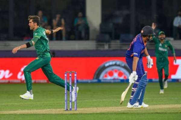 ٹی ٹونٹی ورلڈ کپ، بھارت کا پاکستان کو جیت کے لیے 152 رنز کا ہدف