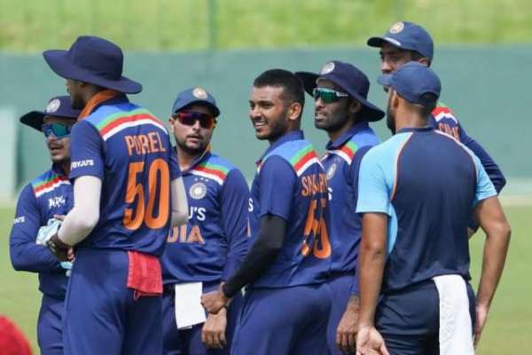 سری لنکا اور بھارت کے درمیان پہلا ون ڈے میچ کل کھیلا جائے گا