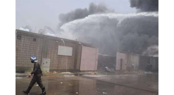 سعودیہ کے شہر جدہ کے ایک گودام میں خوفناک آتش زدگی، ہر طرف دھوئیں کے کالے بادل چھا گئے