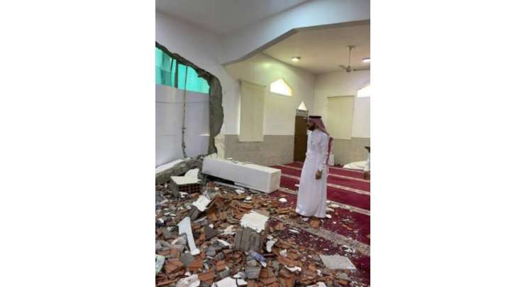 سعودی شہر جدہ میں تیز رفتار بے قابو ٹرک مسجد کی عمارت میں جا گھسا