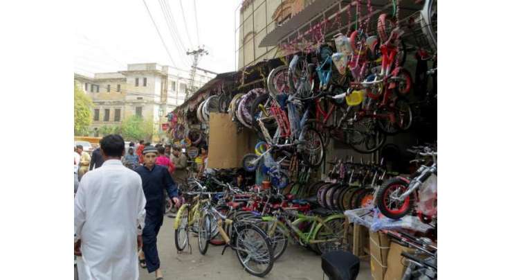 پیٹرولیم مصنوعات کی قیمتوں میں اضافے کے بعد شہریوں نے سائیکل مارکیٹ کا رخ کرلیا
