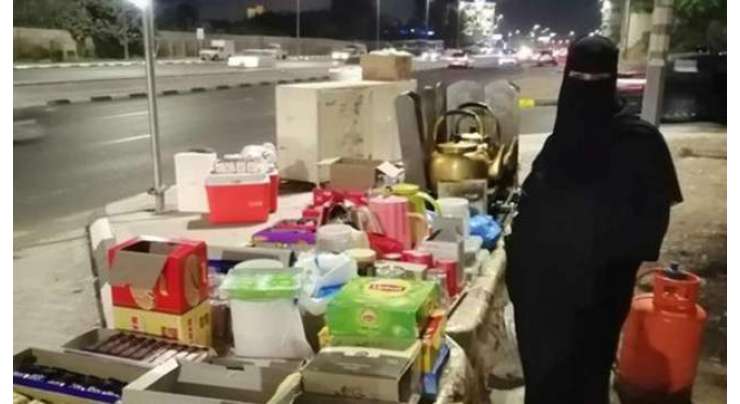 سعودی عرب میں خاتون کی سڑک کنارے لگائی دکان کے ساتھ تصویر وائرل