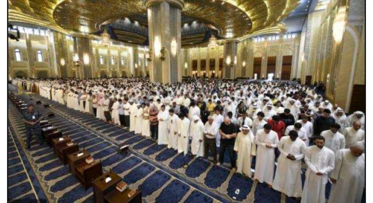 کویت؛ ڈیڑھ برس بعد مساجد میں نماز باجماعت کے دوران سماجی فاصلے کی شرط ختم