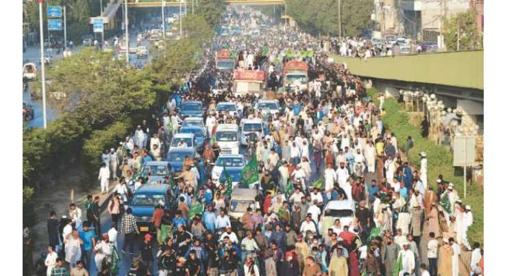 لاہور کے داخلی و خارجی راستوں سمیت ٹریفک کیلئے بند مقامات کو ٹریفک کیلئے کھول دیا گیا
