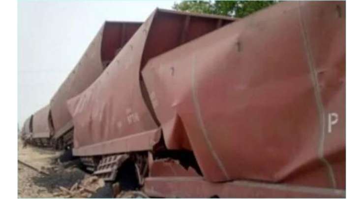 جامشورو میں ایک اور ٹرین حادثے کا شکار ہو گئی