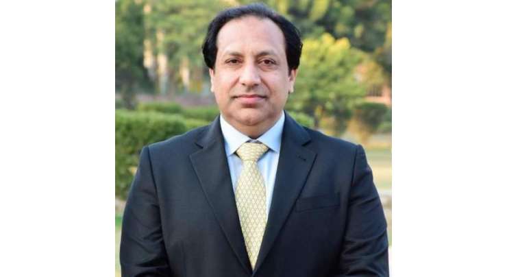 میئر فیصل آباد عبدالرزاق ملک نے سپریم کورٹ سے بحالی کے بعد پیر  25 اکتوبر 2021 کو فیصل آباد کارپوریشن کے میئر آفس کا چارج لینے اور منتخب بلدیاتی نمائندوں کا بھرپور اجلاس بلانے کا اعلان کر دیا