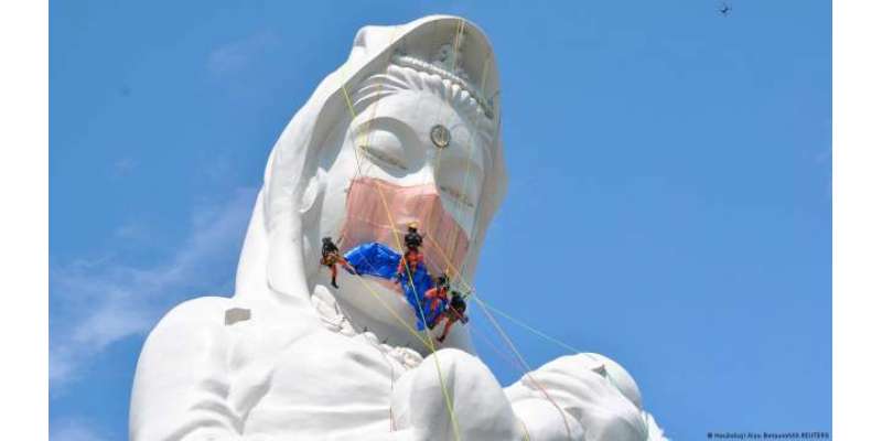 جاپان میں دیوی کے مجسمے کو ماسک پہنا کر کووڈ انیس کے خاتمے کی منت مانی ..