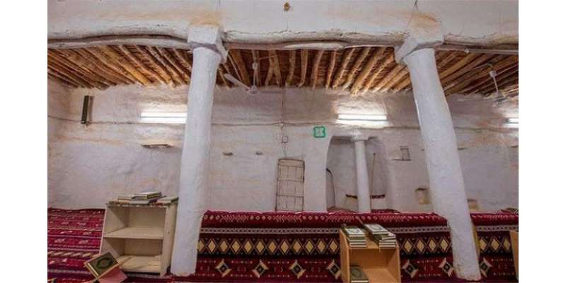 سعودی ولی عہد محمد بن سلمان نے مملکت کی 30 قدیم مساجد کی تعمیر نو کروا ..