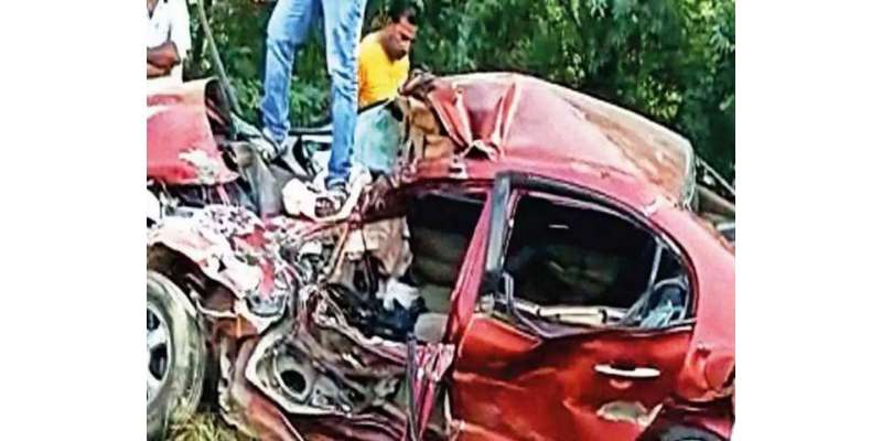 بھارت ،  سیاحوں کی گاڑی کھائی میں گرنے سے  5افراد ہلاک،  7زخمی
