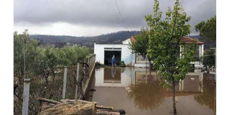 یونان،شدیدبارشوں اور سیلاب کے باعث درجنوں رہائشی و کاروباری عمارتیں ..