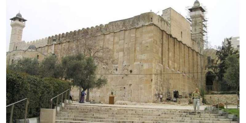 سیکڑوں یہودی آباد کاروں کا مسجد ابراہیمی پر دھاوا