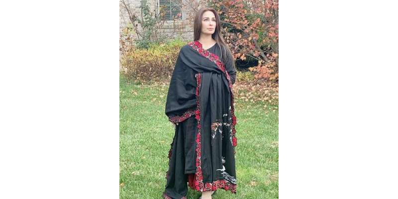 اداکارہ ریما خان نے عمرے کی سعادت حاصل کرلی،تصاویر سوشل میڈیا پر وائرل