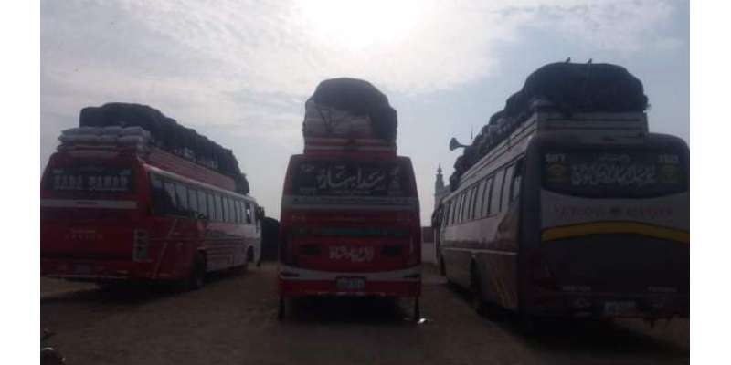 جیکب آباد پولیس نے غیر ملکی سامان سے بھری چاربنا مسافرکے کوچز پکڑ کر ..