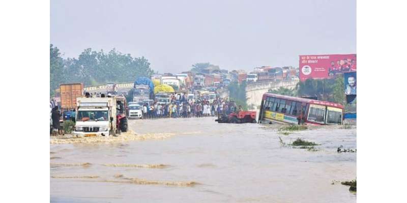 بھارت اور نیپال میں سیلاب اور مٹی کے تودے گرنے سے 200 افراد ہلاک