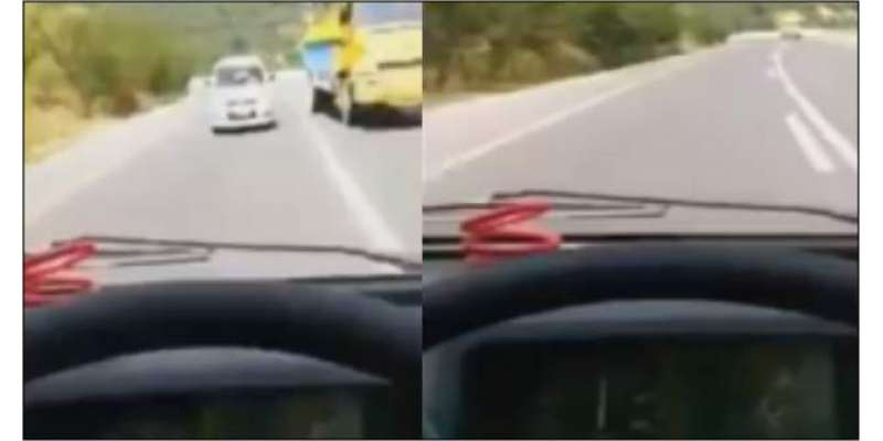 سوزوکی اور کار میں تصادم کی ویڈیو سوشل میڈیا پر وائرل ہو گئی