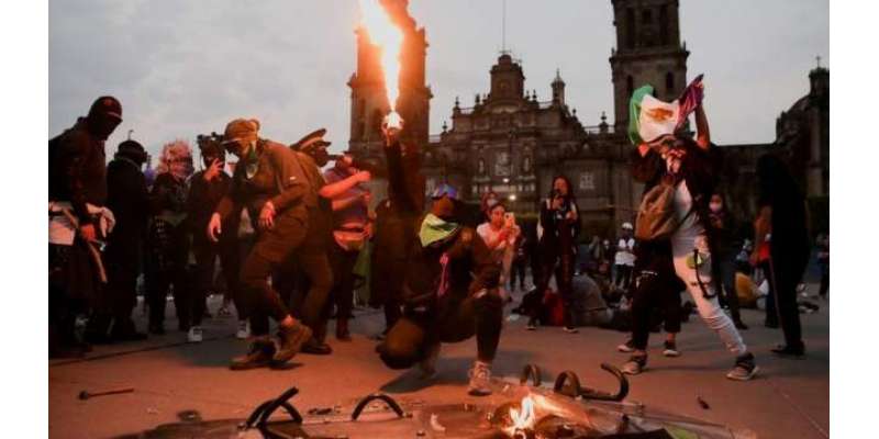 میکسیکو میں خواتین پر تشدد کے خلاف مارچ،3افراد ہلاک