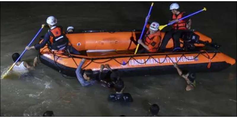 انڈونیشیا میں دریا کی صفائی مہم کے دوران 11 طلبا ڈوب کر جاں بحق