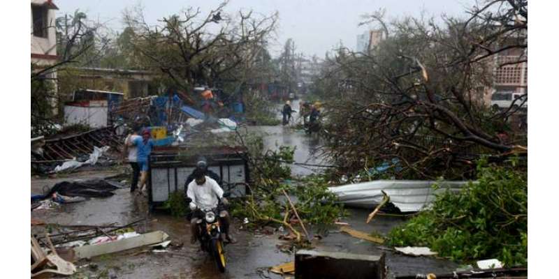 بھارتی ریاست گجرات میں سمندری طوفان کے پیش نظر نقل مکانی شروع