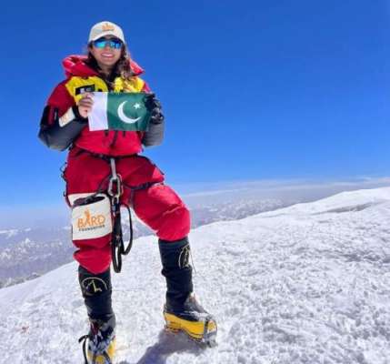 نائلہ کیانی 8 ہزار میٹر سے بلند تین چوٹیاں سر کرنے والی پہلی پاکستانی خاتون کوہ پیما بن گئیں