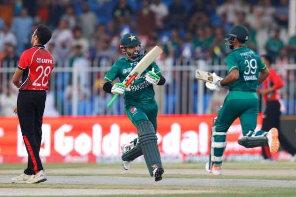 ایشیاء کپ 2022ء، پاکستان کا ہانگ کانگ کو کامیابی کے لیے 194 رنز کا ہدف