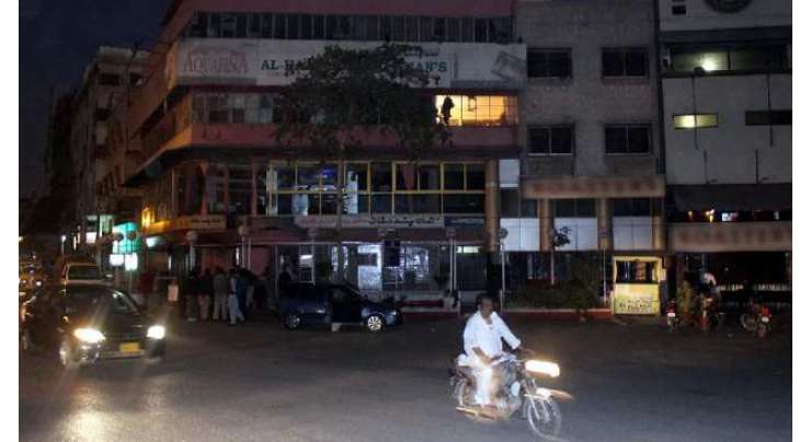 کراچی میں صورتحال خراب، کئی مارکیٹس بند