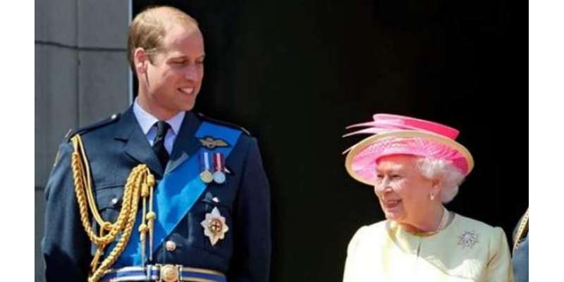 ملکہ برطانیہ کی شہزادہ ولیم کی حفاظت کرتے ہوئے دلچسپ ویڈیوسامنے آگئی