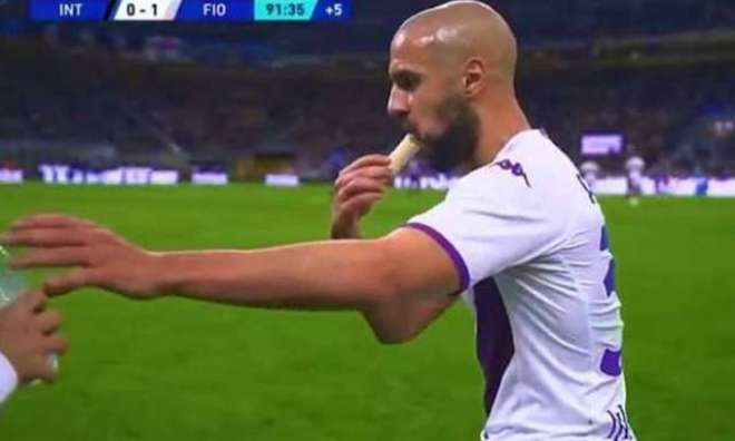 اطالوی فٹبالر نے مسلمان ساتھی کو افطار کا موقع دینے کیلئے خود کو زخمی ظاہر کردیا