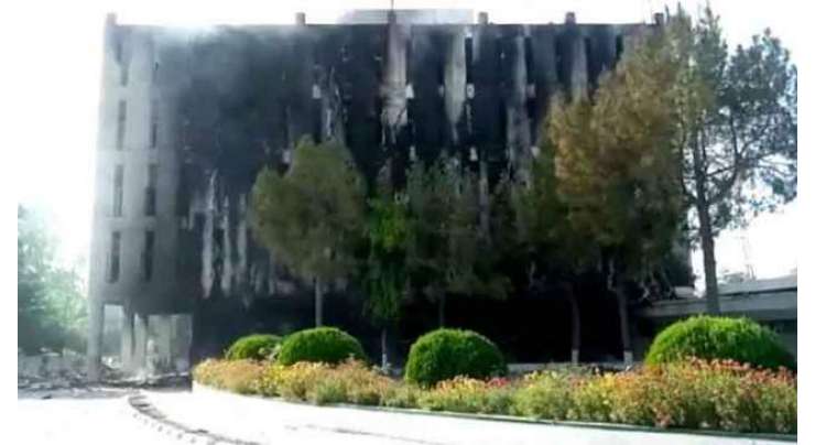 فلم سٹار کنول   کا ریڈیو پاکستان پشاور کے جلائے گئے دفاتر  کا دورہ ، 9 مئی کے  حملہ آوروں کےخلاف سخت کارروائی کا مطالبہ