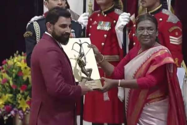 بھارتی حکومت نے محمد شامی کو ارجنا ایوارڈ سے نواز دیا