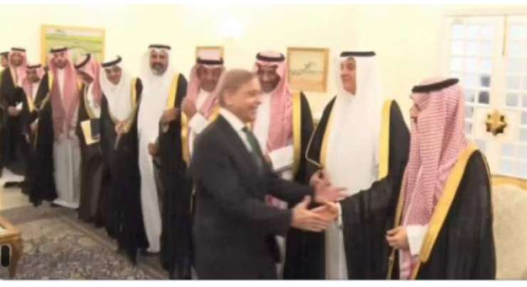 وزیراعظم شہباز شریف سے سعودی وزیر خارجہ فیصل بن فرحان کی وفد کے ہمراہ ملاقات
