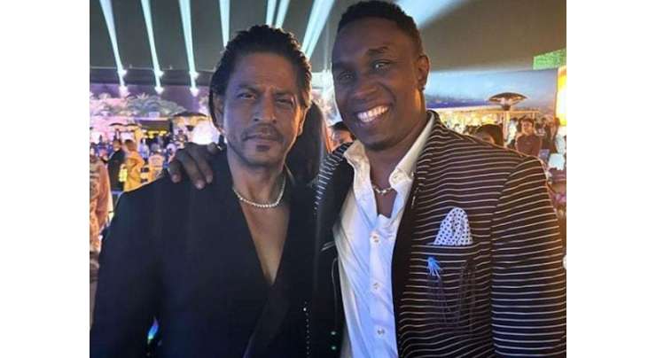 شاہ رخ خان کی ہیروں کا ہار پہن کرتقریب میں شرکت،تصویروائرل
