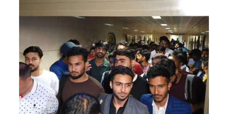 پی آئی اے کی پرواز 171 طلبا کو لے کر کرغزستان سے کراچی پہنچ گئی