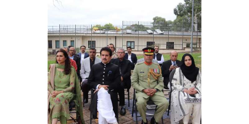 پاکستان ہائی کمیشن کینبرا آسٹریلیا میں یوم پاکستان کے موقع پر پرچم ..