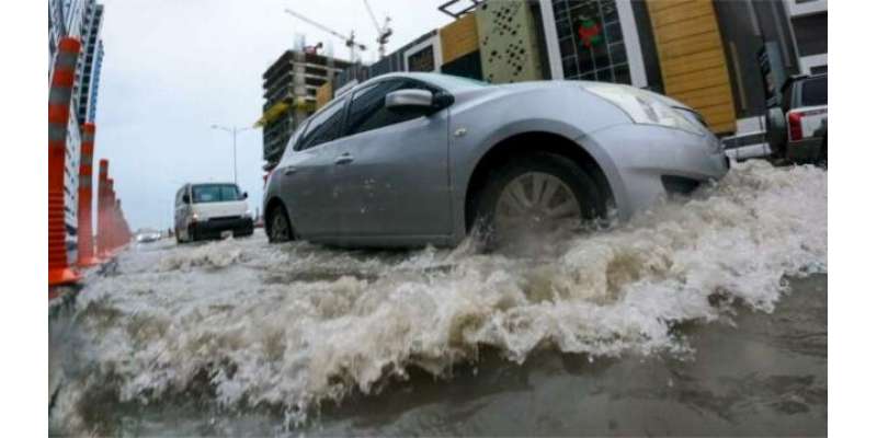 امارات میں شدید بارشیں، سیلابی صورتحال پیدا ہوگئی