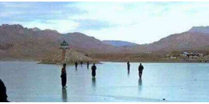 خون جما دینے والی سردی، کوئٹہ کی مشہور ہنہ جھیل جم گئی