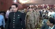 ڈی جی آئی ایس پی آر کا پنجاب یونیورسٹی کا دورہ، طلباء کے سوالات کے جواب ..