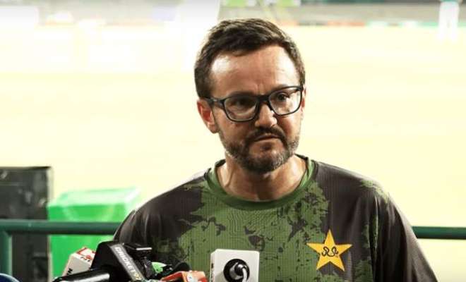 مسلسل 2 فتوحات پاکستان میں سیلاب متاثرین کے نام کرتے ہیں‘ مائیک ہیسن