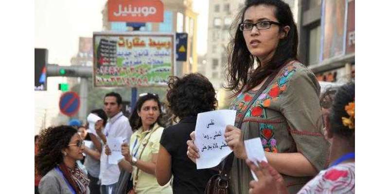 خواتین آبادی کا نصف لیکن خبروں میں نمائندگی ایک چوتھائی، رپورٹ