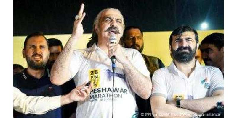 خیبر پختونخوا میں نئی قیادت، پی ٹی آئی کے لیے کیا بدلے گا؟