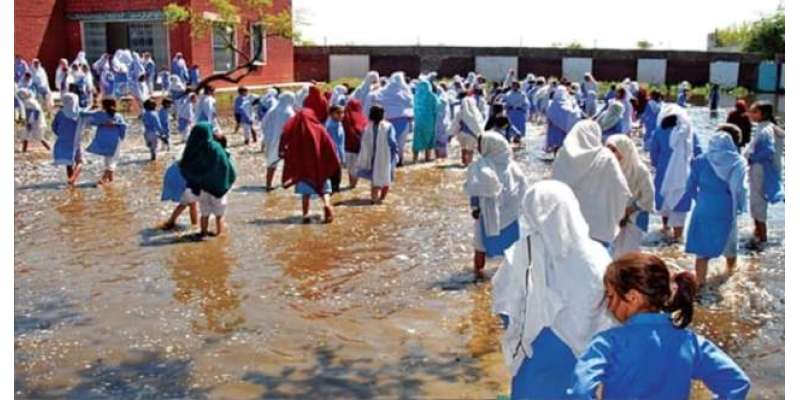 پنجاب کے سیلاب زدہ علاقوں میں اسکولوں کوبند کرنے یا کھولنے کا اختیار ..