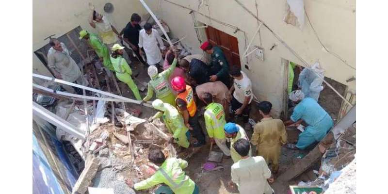 حافظ آباد: ٹیوشن سینٹر کی چھت گرنے سے 5 بچوں سمیت 7 افراد جاں بحق