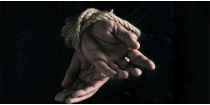 راولپنڈی، 70 سالہ بزرگ ہنی ٹریپ کا شکار، ایک کروڑ روپے اور آئی فونز ..