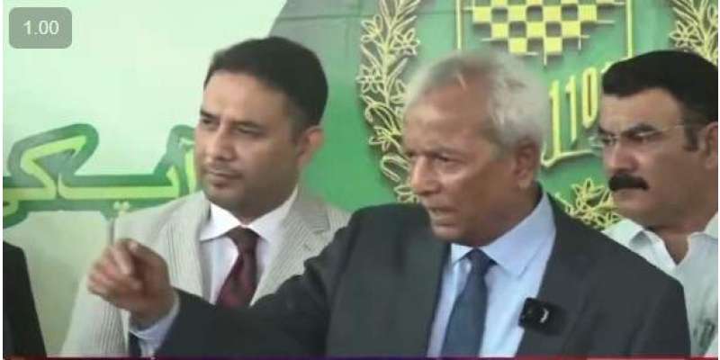 اسحاق ڈار سے متعلق سوال پوچھنے پر گورنر سندھ نہال ہاشمی صحافی پر برہم