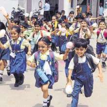 Mausam Garma Ki Tatilat Ka Ekhtataam Aur School Jane Ki Tayariyan