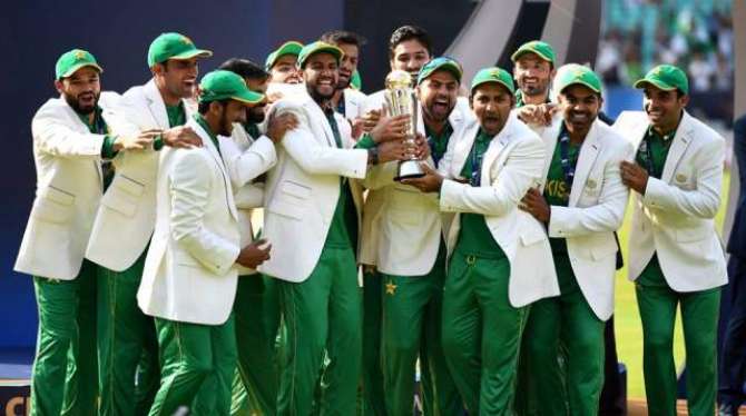 Pakistan Team Bhala Badla Bhi Koi Aaise Leta Hai
