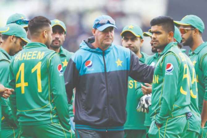Australia Beat Pakistan 5-0
