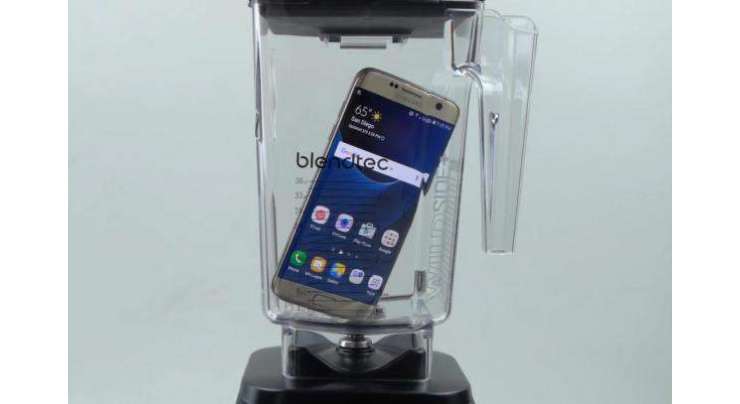 Tech Blogger Puts Samsung Galaxy S7 Edge To The Blender Test